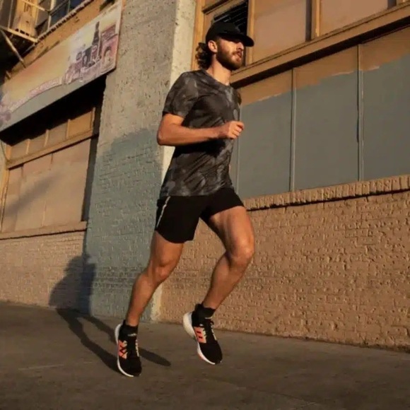 Adidas Black Turbo Flash Orange Ultraboost 22 10 - Picture 1 of 10